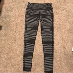 Athleta Black Grey Striped Full Length Leggings Women’s XXS Athletic Athleisure
